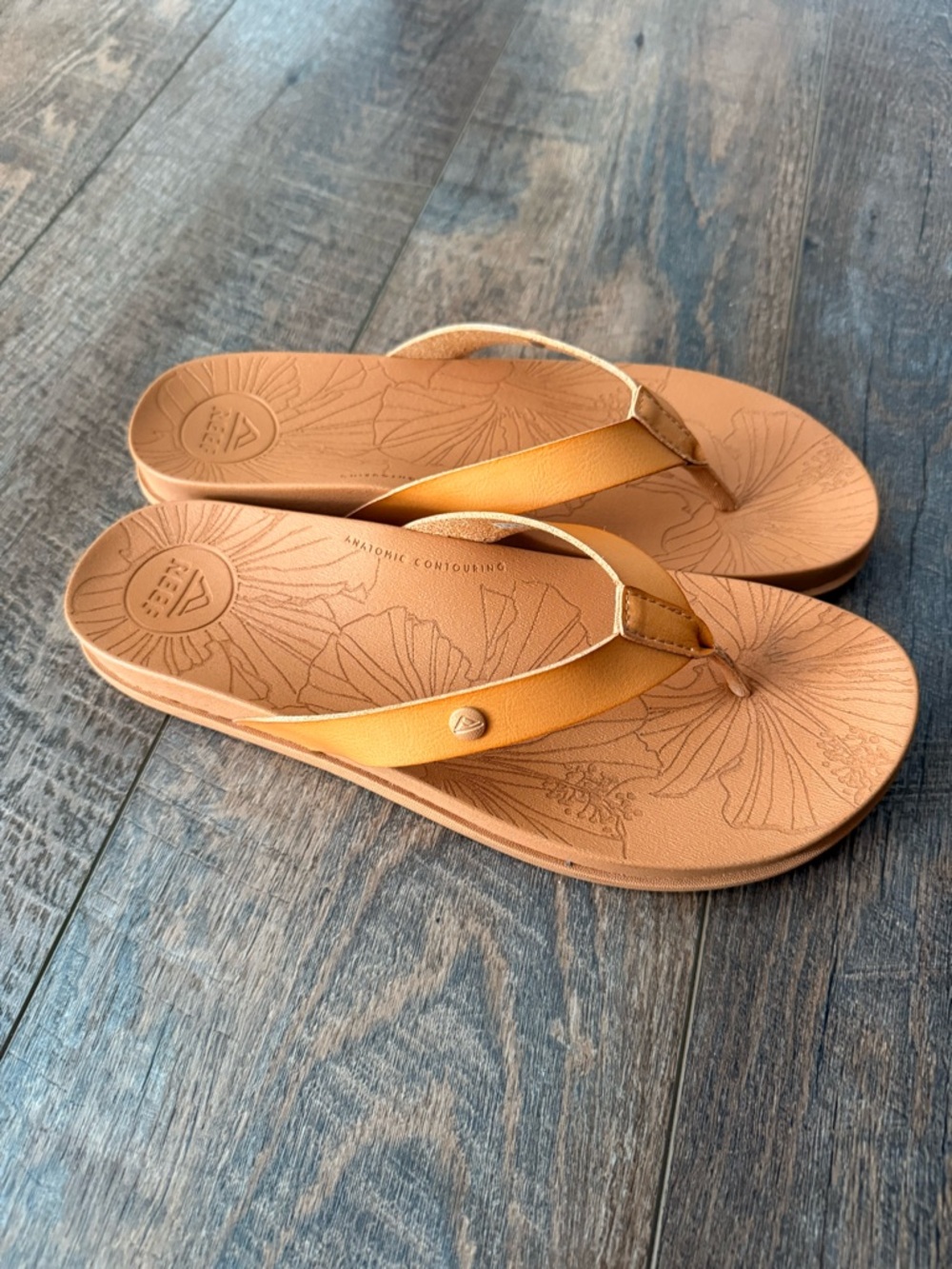 Reef Tan Porto Cruz Embossed Flip Flop Sandals